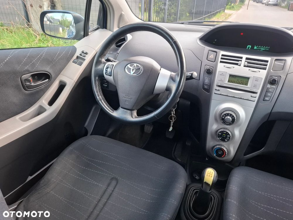 Toyota Yaris 1.3 VVT-i Travel - 7