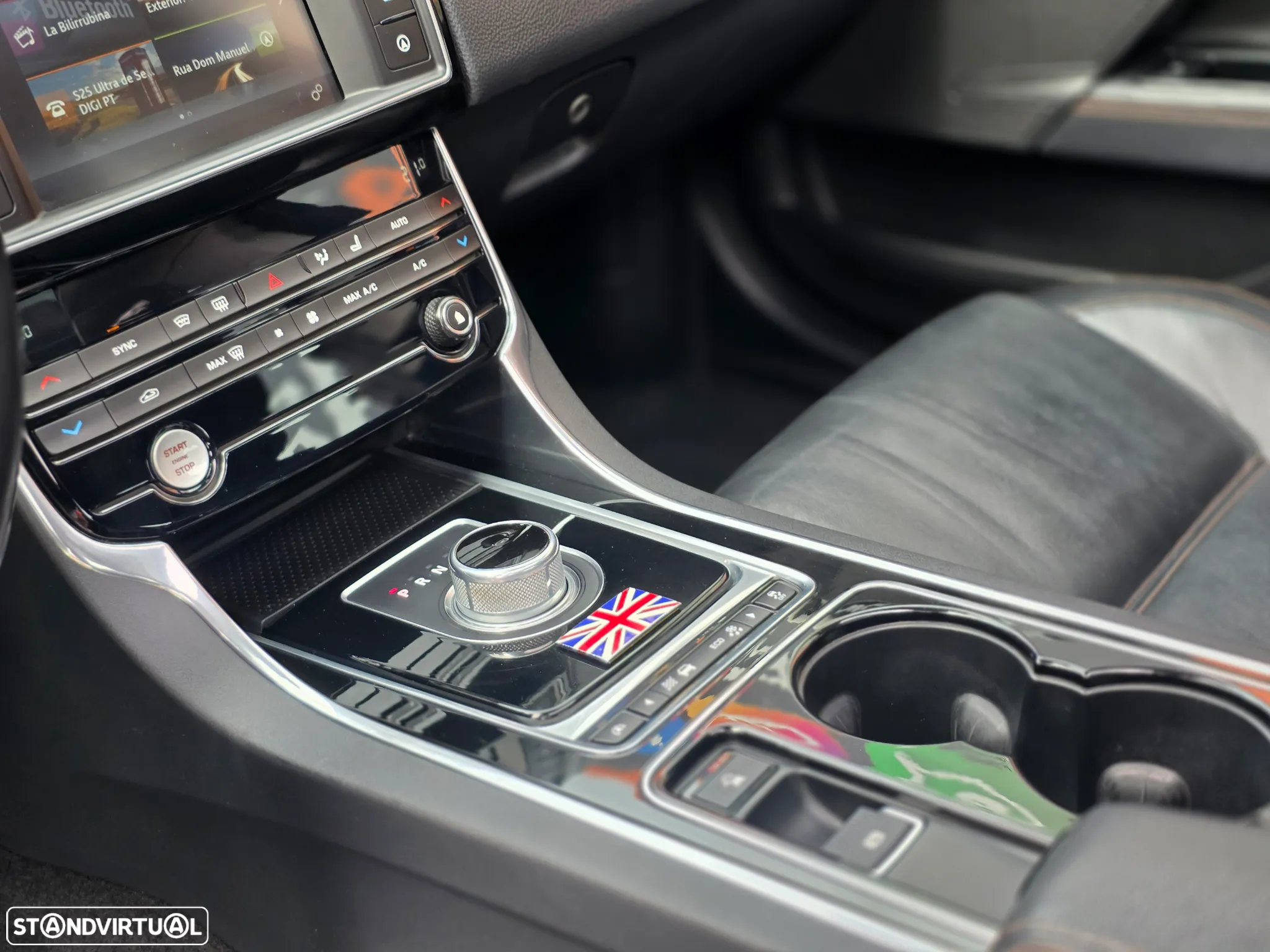 Jaguar XE 2.0 D Portfolio Aut. - 16