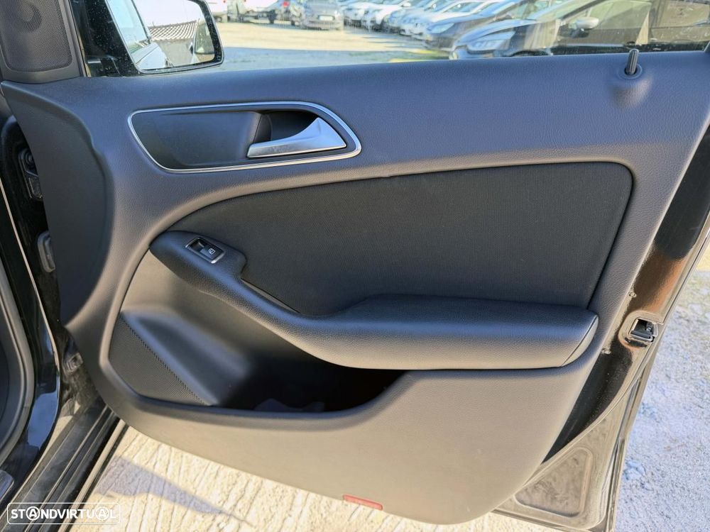 Mercedes-Benz B 180 d Style - 26