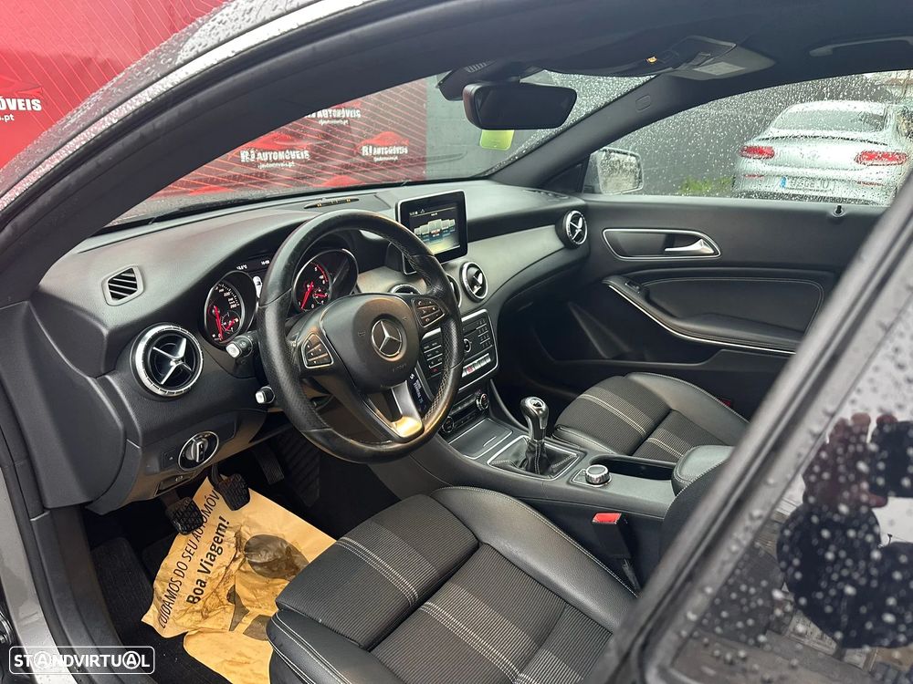 Mercedes-Benz CLA 180 d BlueEFFICIENCY Edition - 11