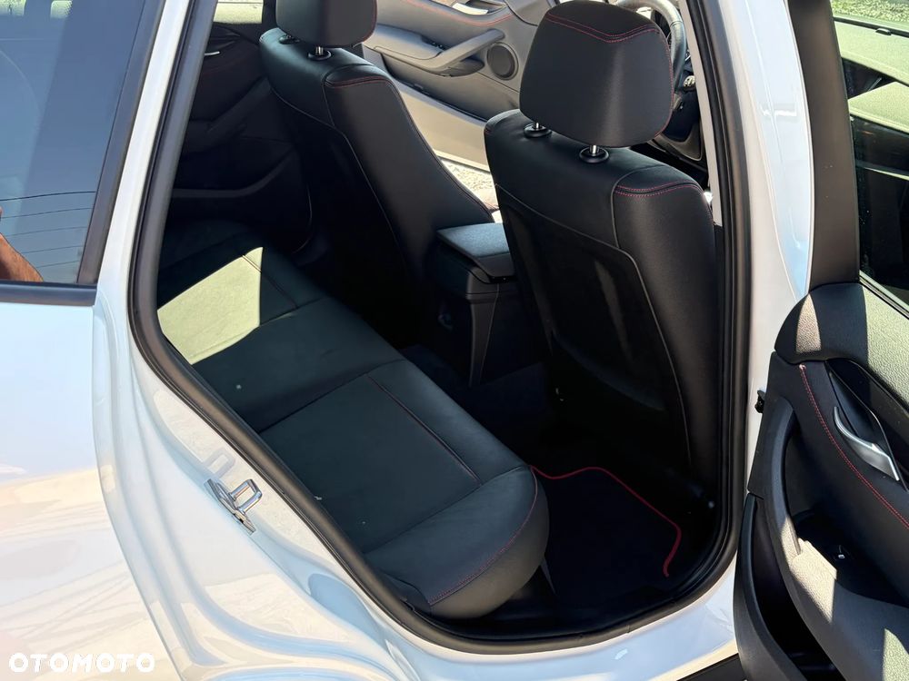 BMW X1 xDrive18d Sport Line - 17