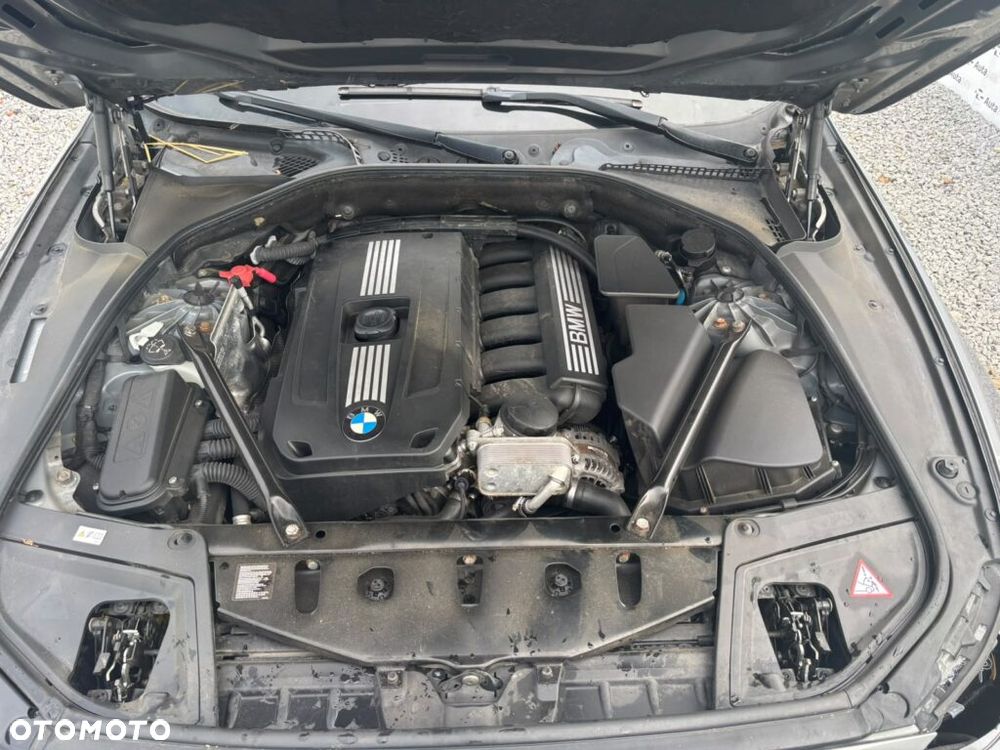 BMW Seria 5 523i - 19
