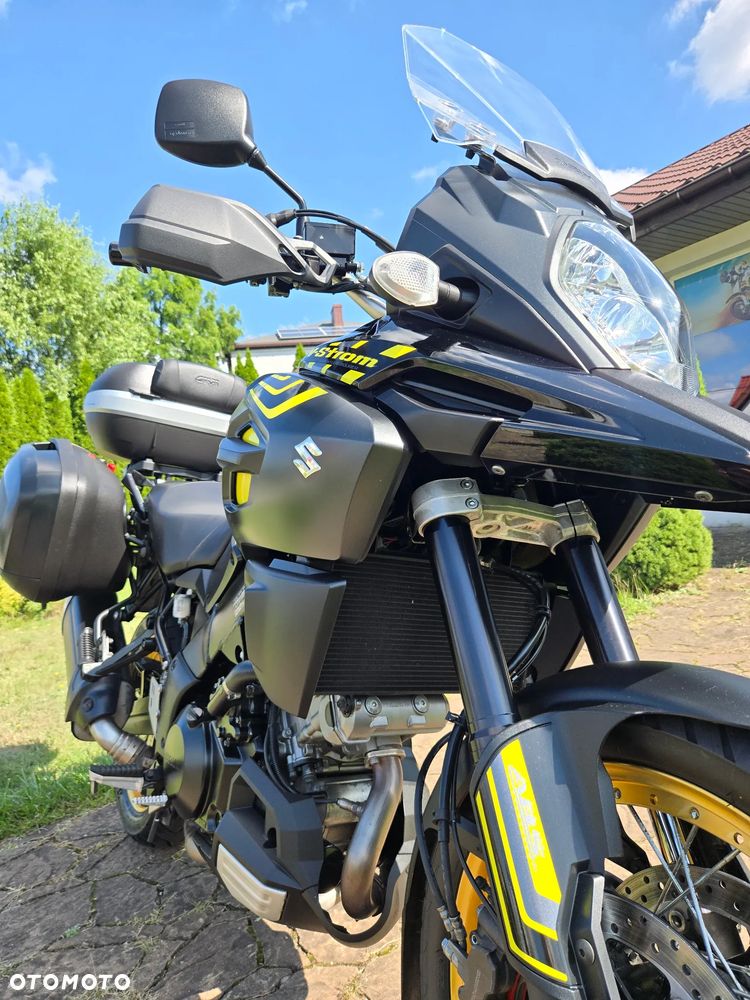 Suzuki V-STROM - 24