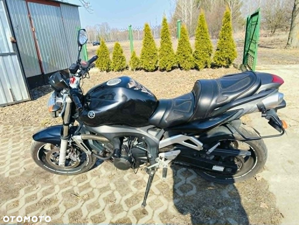 Yamaha FZ6 - 8