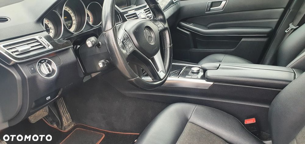 Mercedes-Benz Klasa E 220 CDI BlueEff Avantgarde - 25