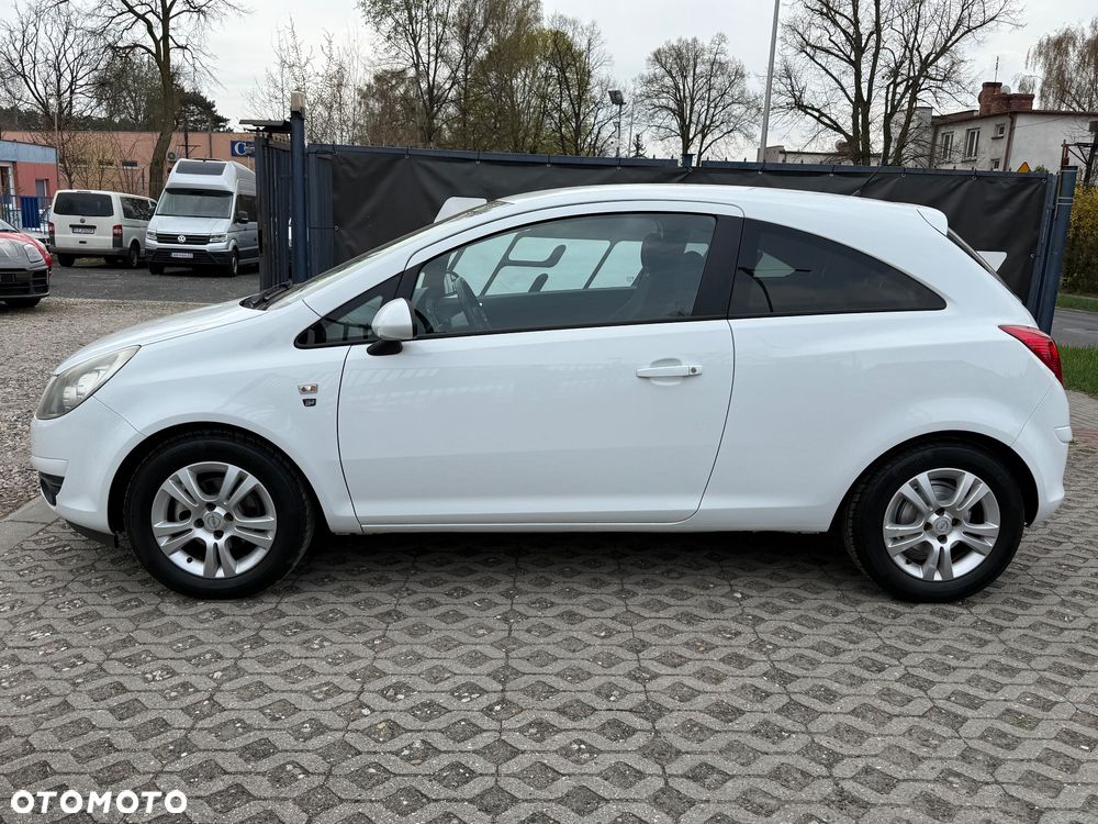 Opel Corsa 1.2 16V Cosmo - 10
