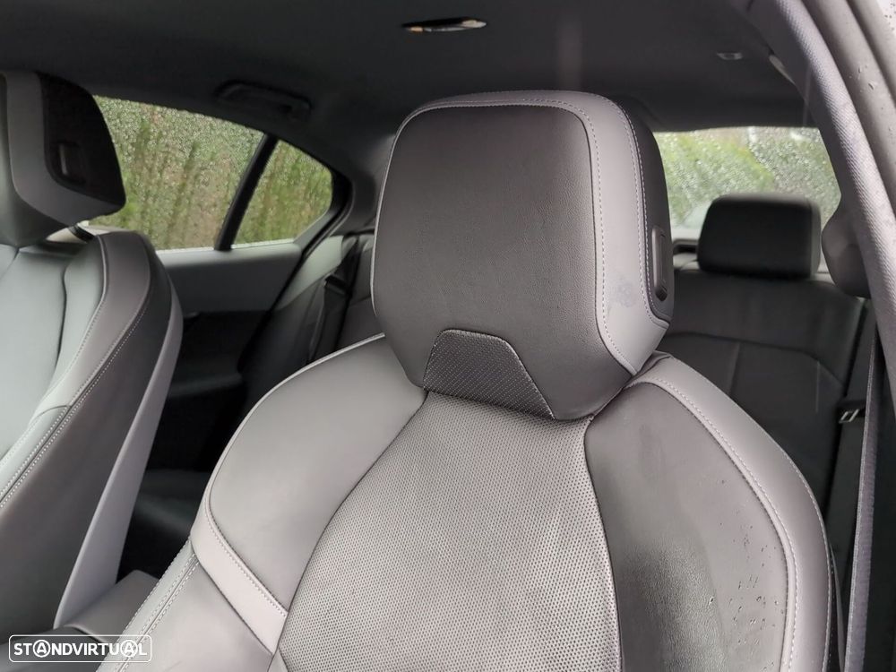 BMW i5 eDrive40 - 16