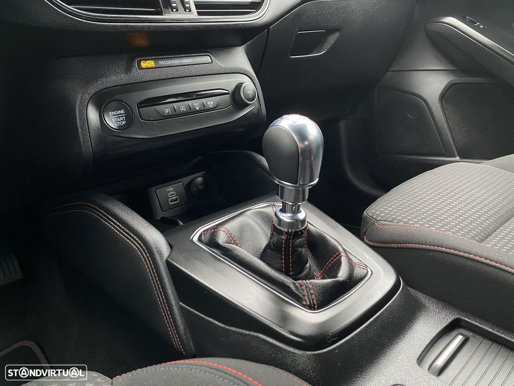 Ford Focus SW 1.0 EcoBoost MHEV ST-Line - 17