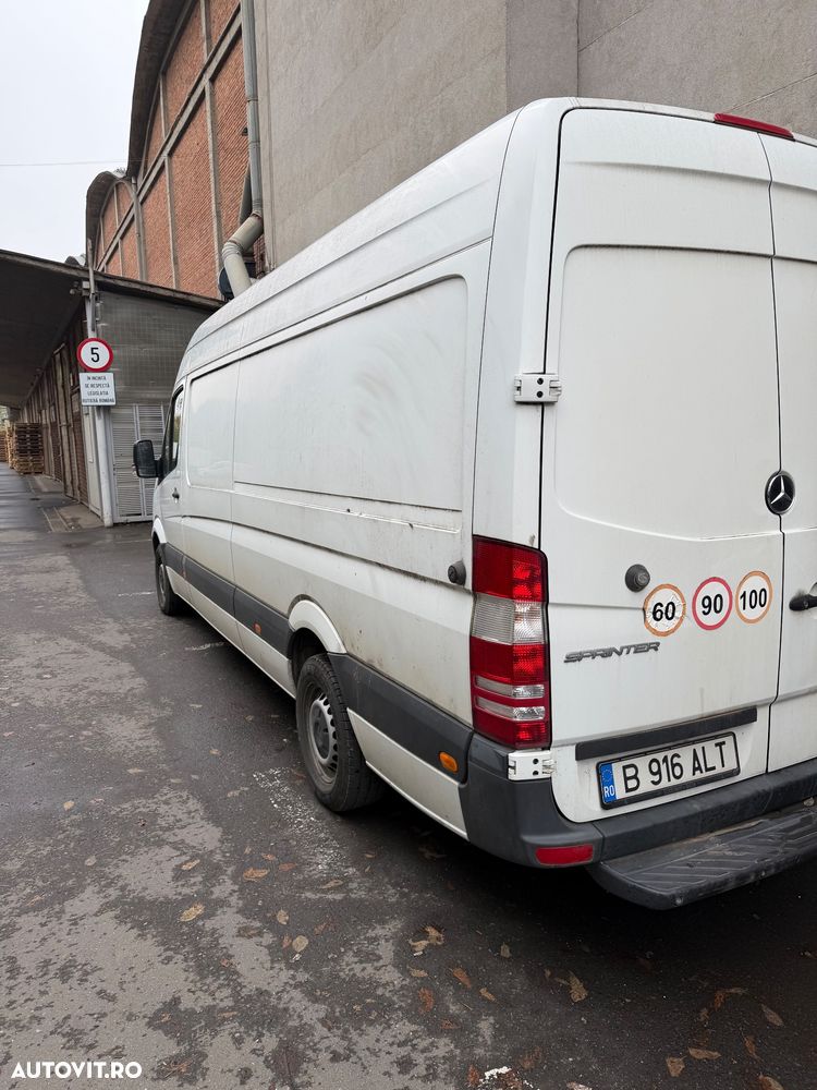 Mercedes-Benz Sprinter - 10