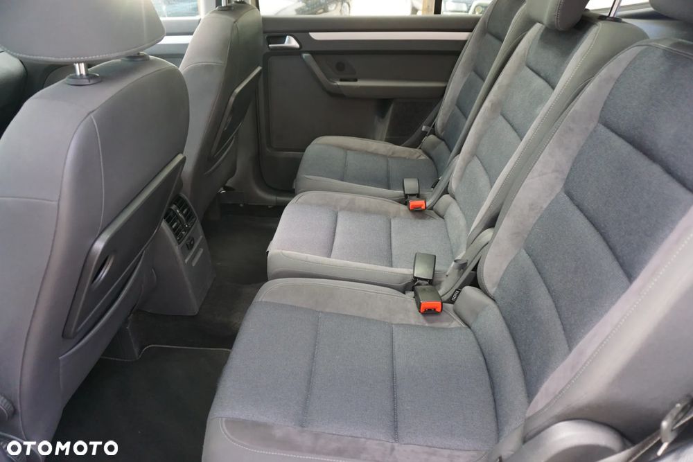 Volkswagen Touran 1.4 TSI STYLE - 12