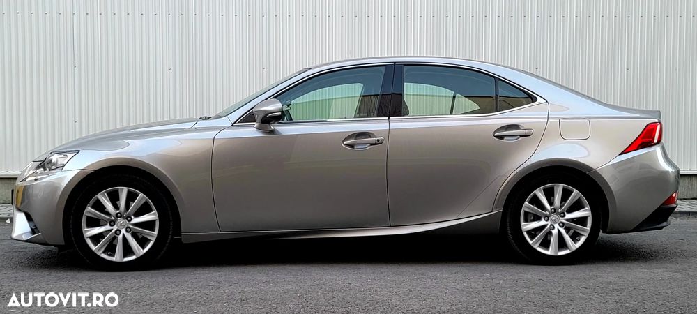 Lexus Seria IS 300h BusinessEdition - 15