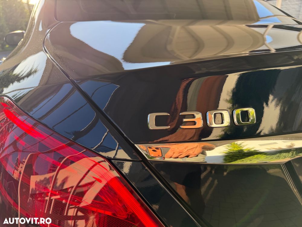 Mercedes-Benz C - 9
