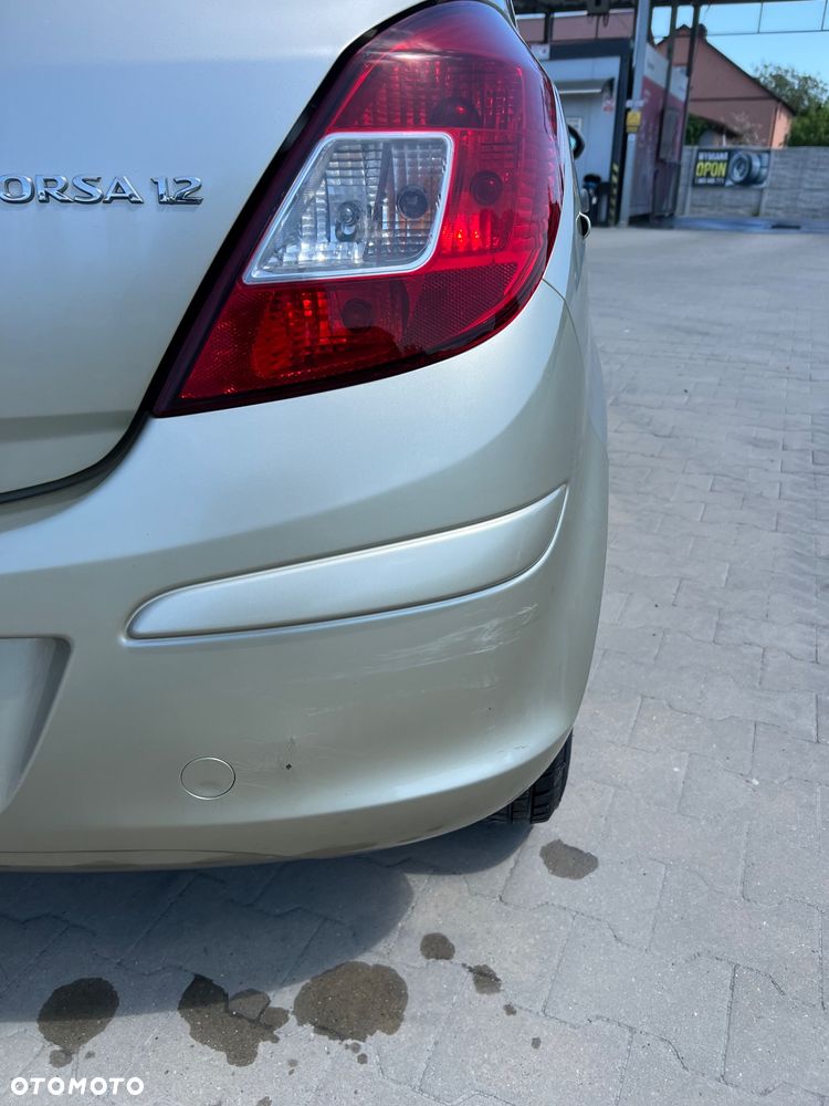 Opel Corsa 1.2 16V Essentia - 7