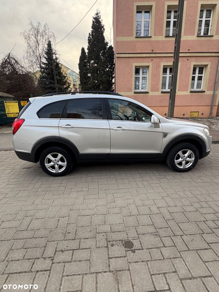 Chevrolet Captiva 2.4 LS - 6