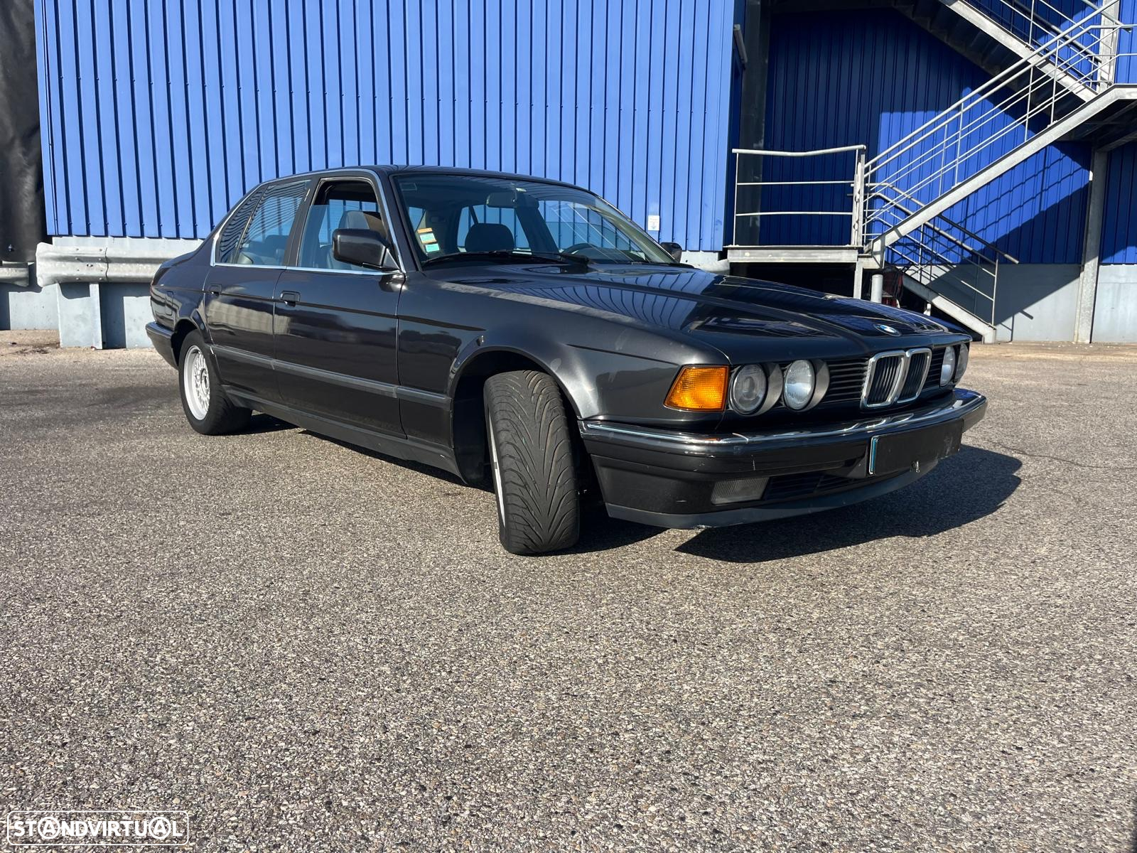 BMW 730 i - 15