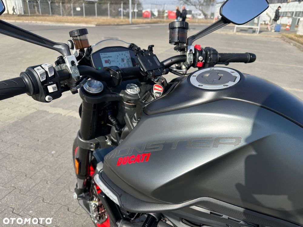 Ducati Monster - 16
