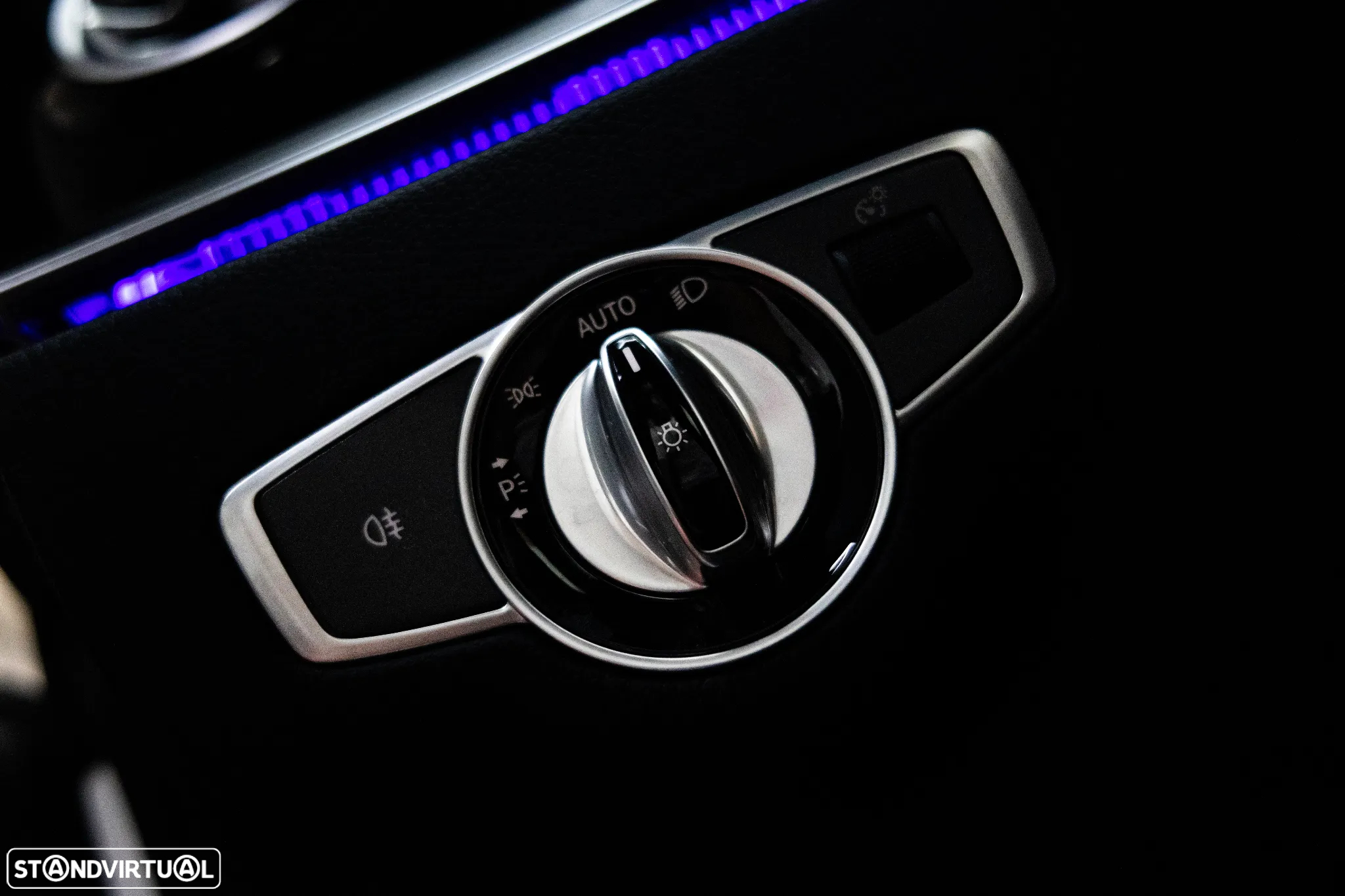 Mercedes-Benz E 220 d AMG Line - 35