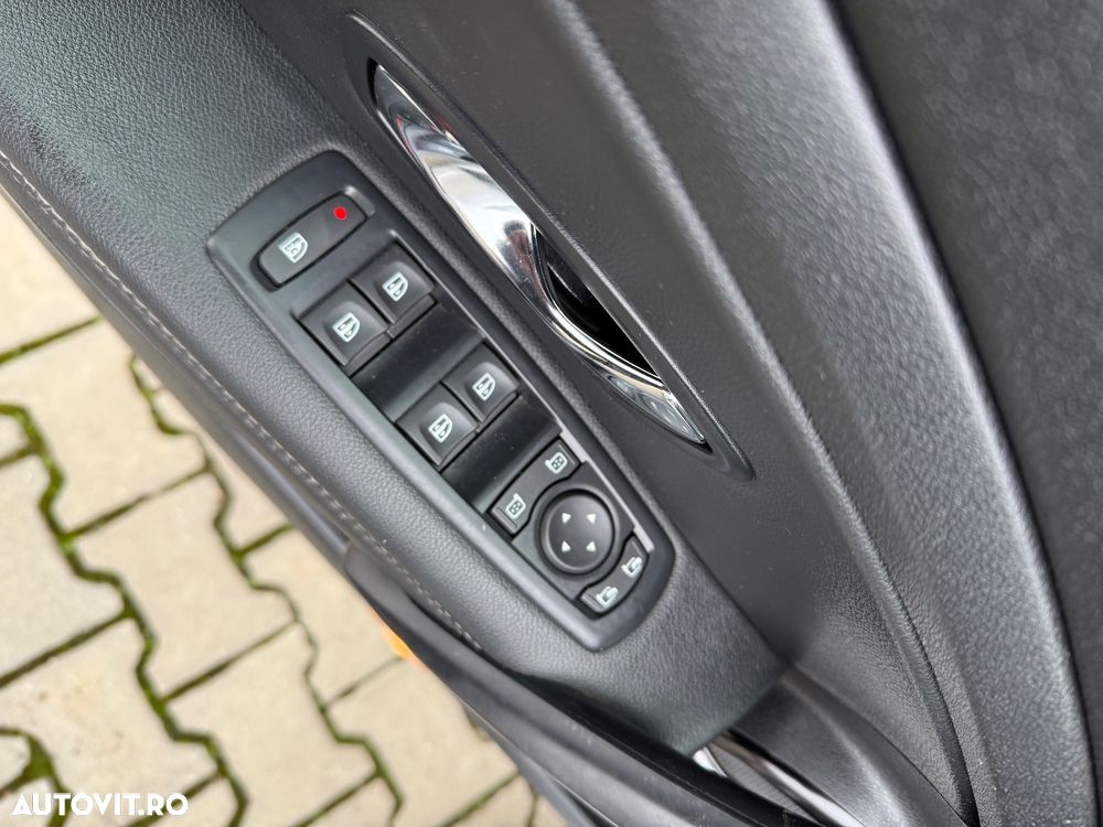 Renault Megane ENERGY dCi 110 Start & Stop Bose Edition - 13