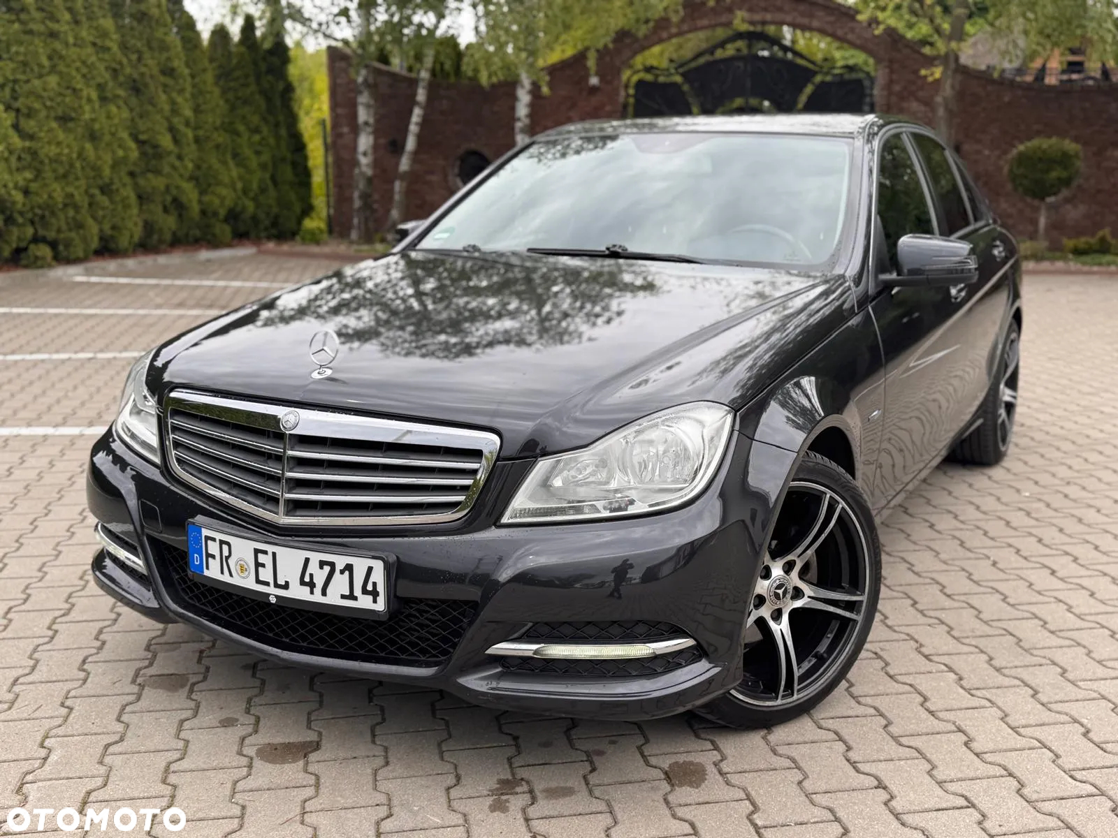 Mercedes-Benz Klasa C 180 CGI BlueEFFICIENCY - 13