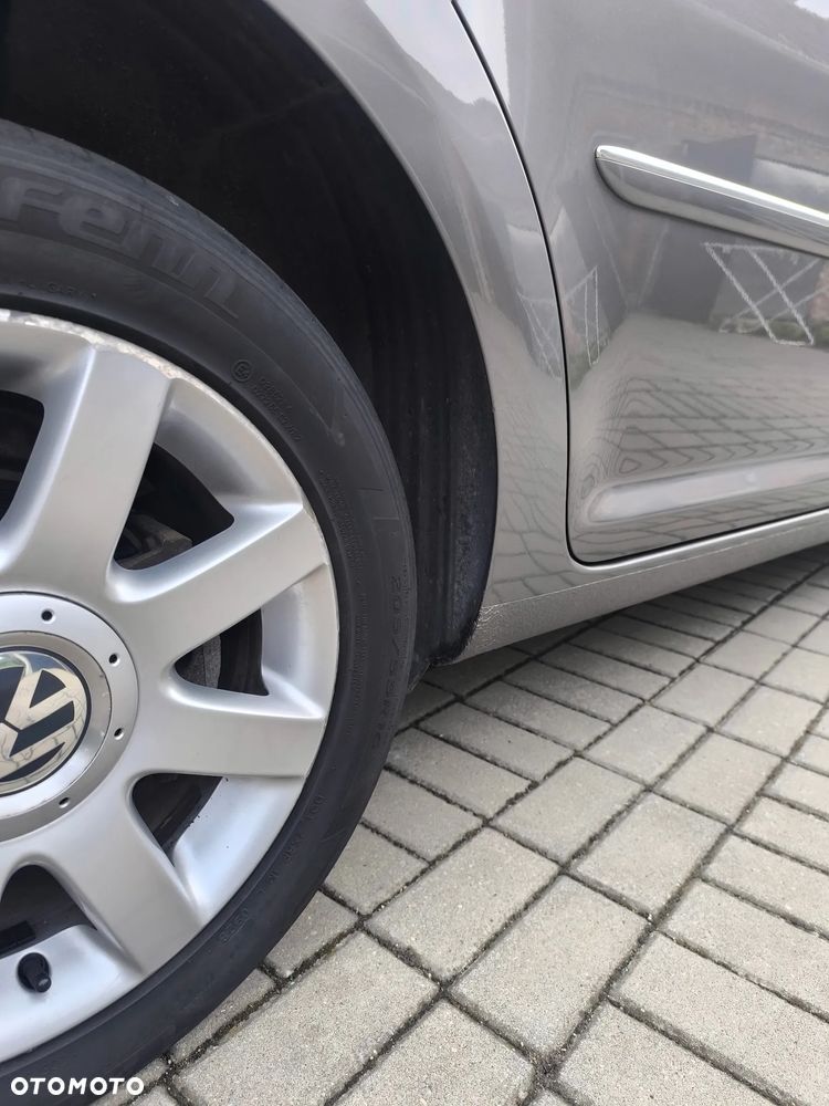 Volkswagen Touran 2.0 TDI DPF Trendline - 34