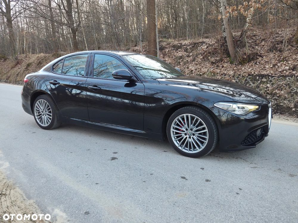 Alfa Romeo Giulia 2.0 Turbo 16V AT8 - 3