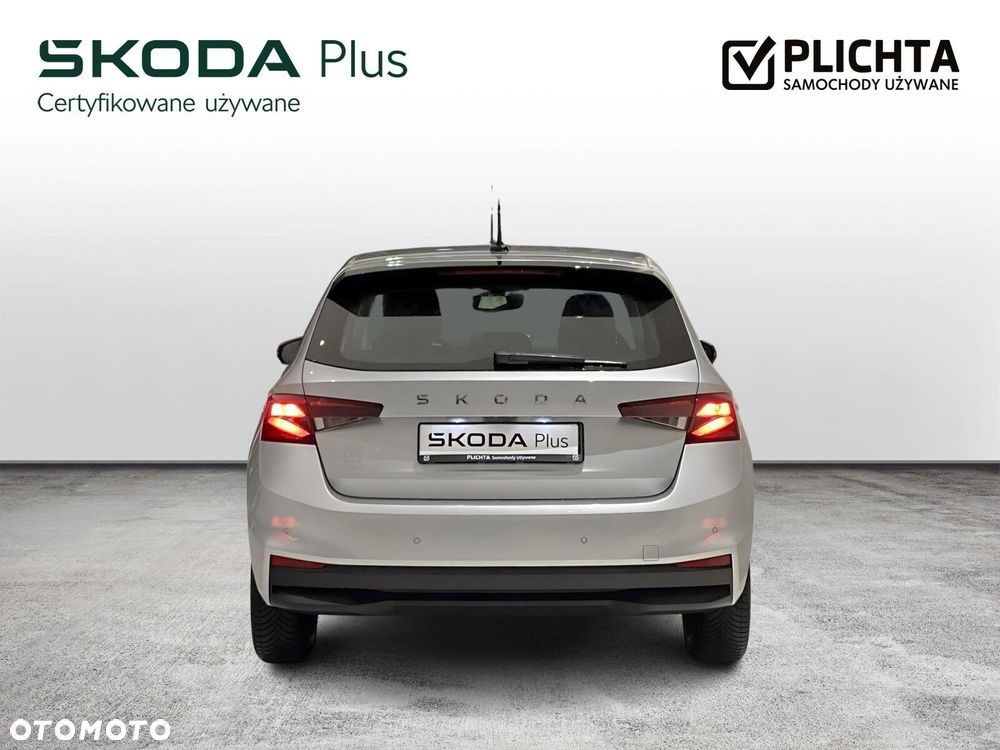 Skoda Fabia 1.0 Essence - 4