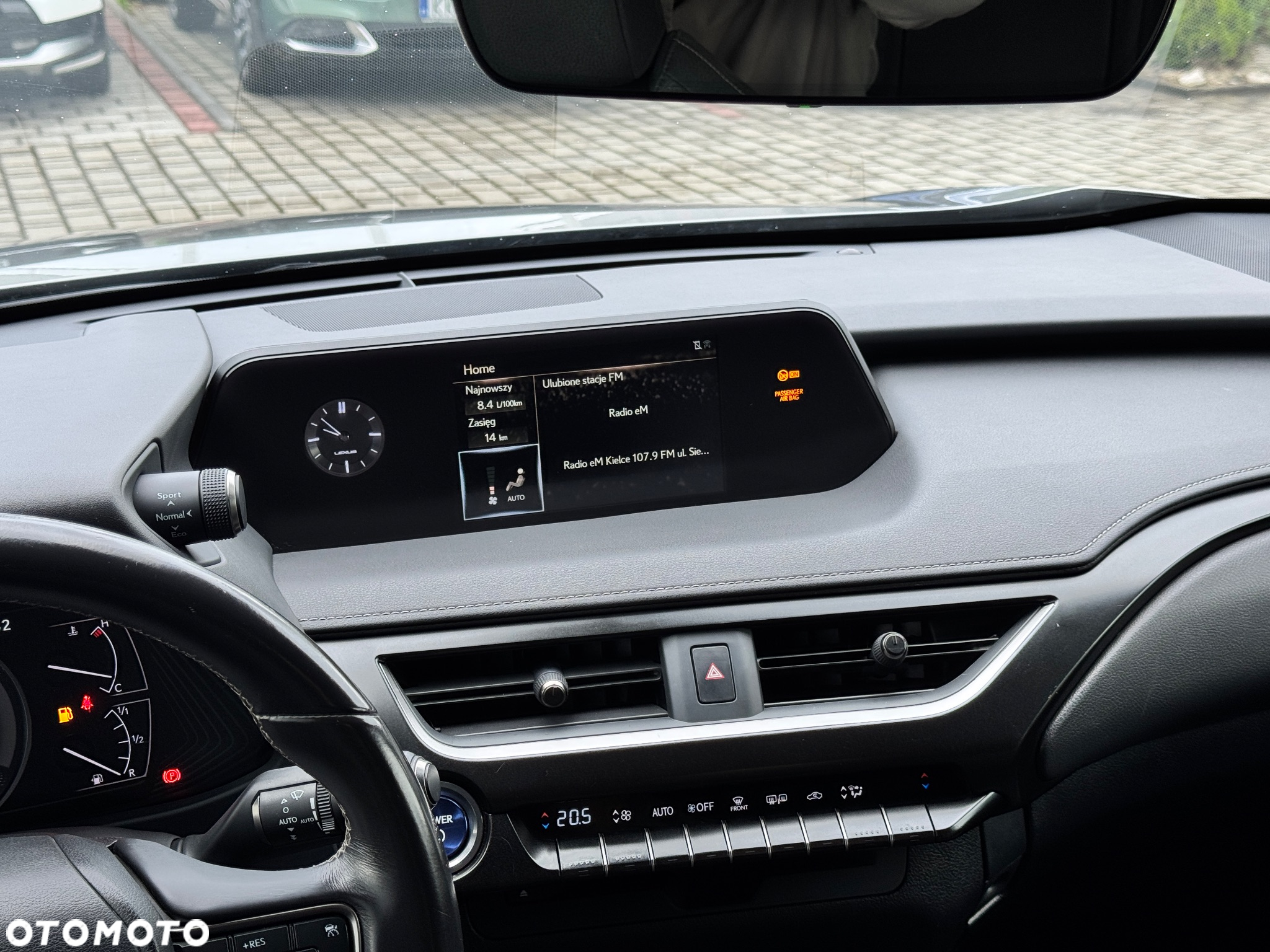 Lexus UX - 11