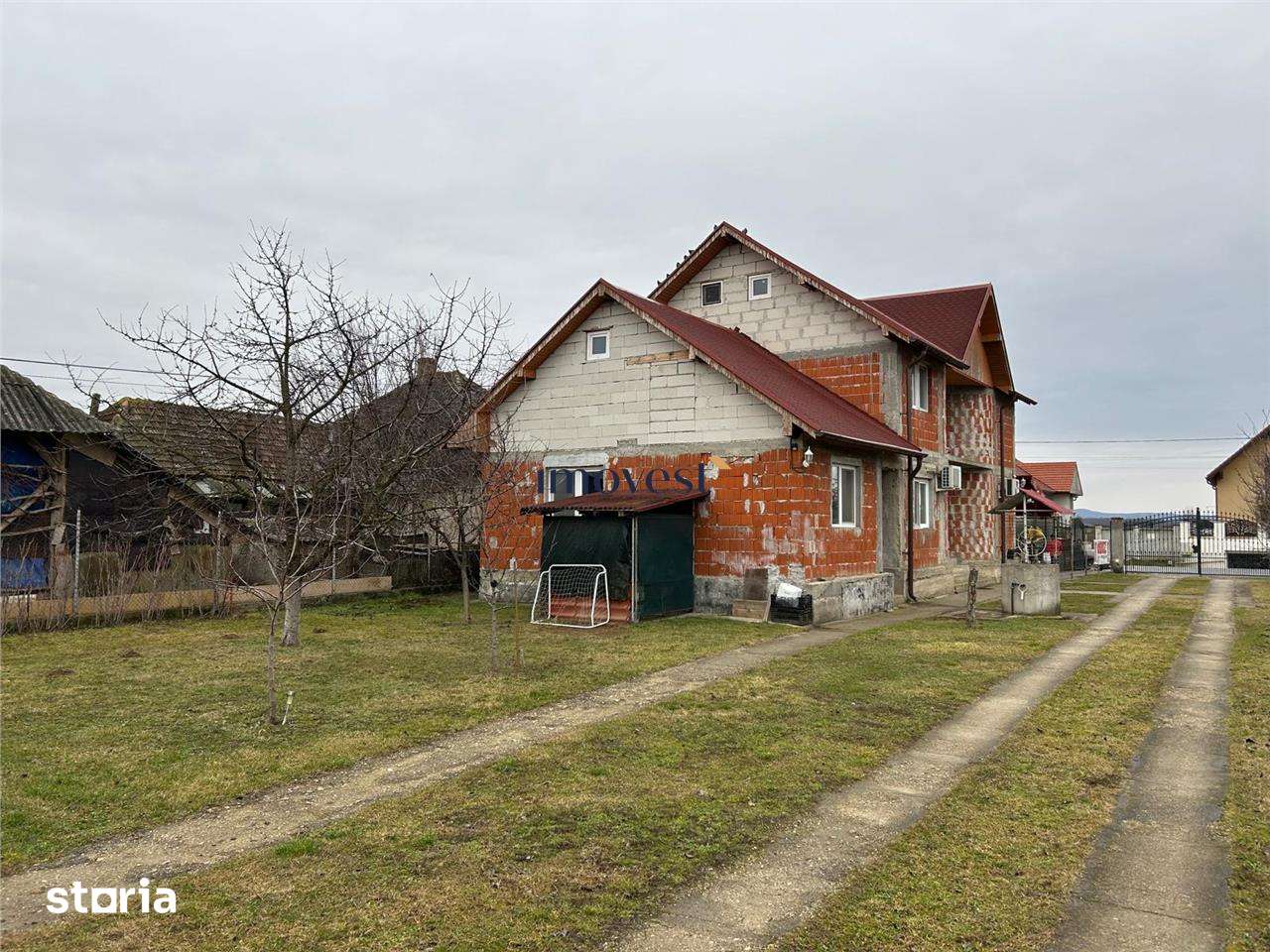 🏡 Casa de vanzare in Iojib, Satu Mare | 2 Case + Spatiu Comerc - Imagine principală: 2/15