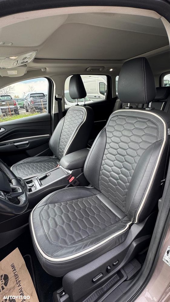 Ford Kuga 2.0 TDCi 4WD Powershift Vignale - 11