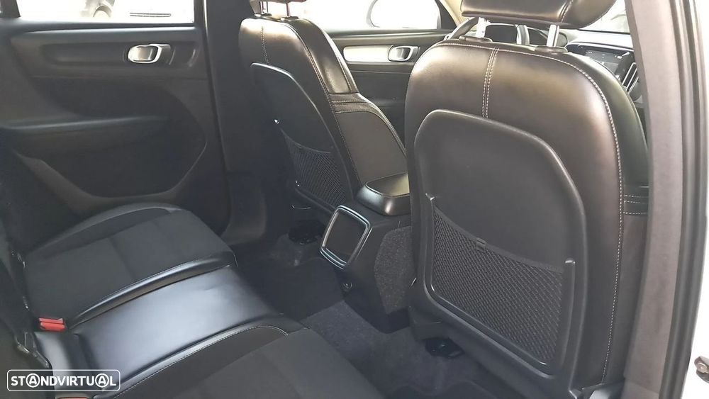 Volvo XC 40 2.0 D3 Momentum Plus - 48