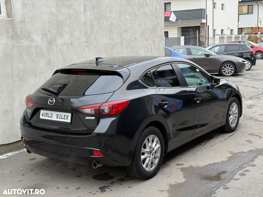 Mazda 3 - 10
