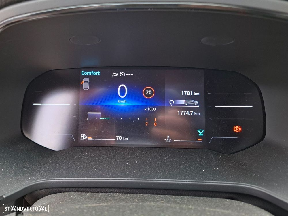 Renault Captur 1.0 TCe Techno — fotografia 17