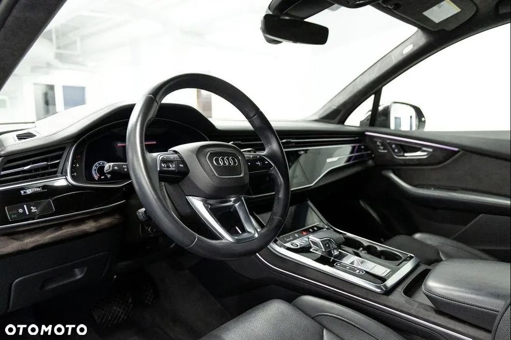 Audi Q7 55 TFSI mHEV Quattro S Line Tiptr - 27