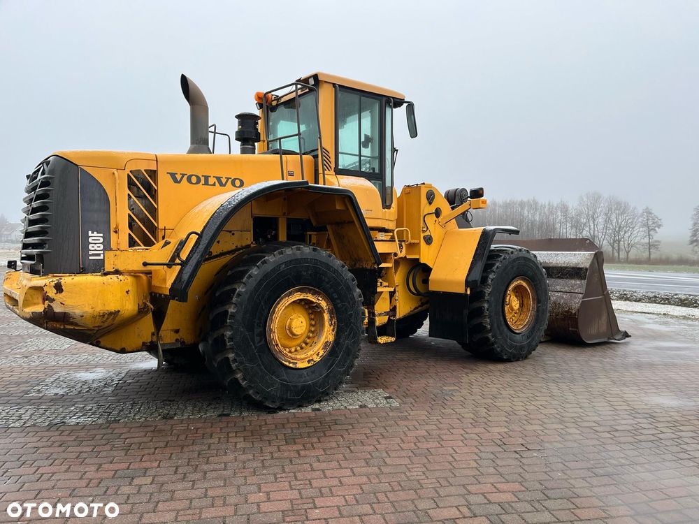 Volvo L180F - 11