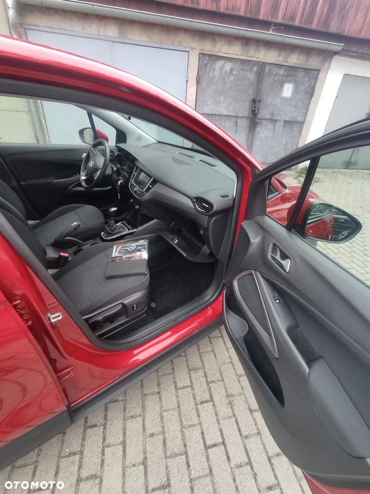Opel Crossland X 1.2 T Enjoy S&S - 11