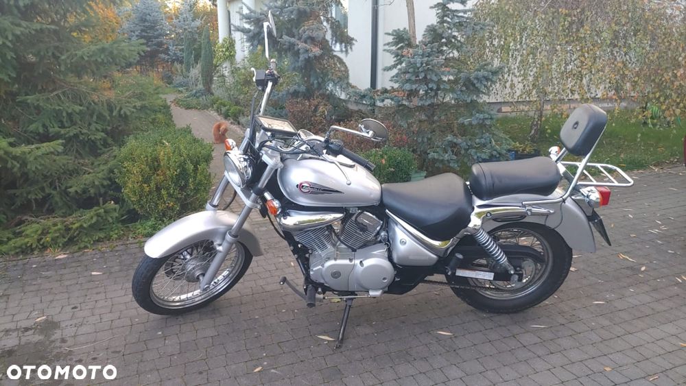 Suzuki Intruder - 2