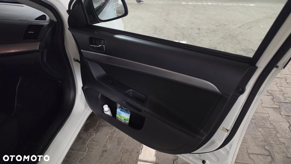 Mitsubishi Lancer 1.8 DID Invite - 17