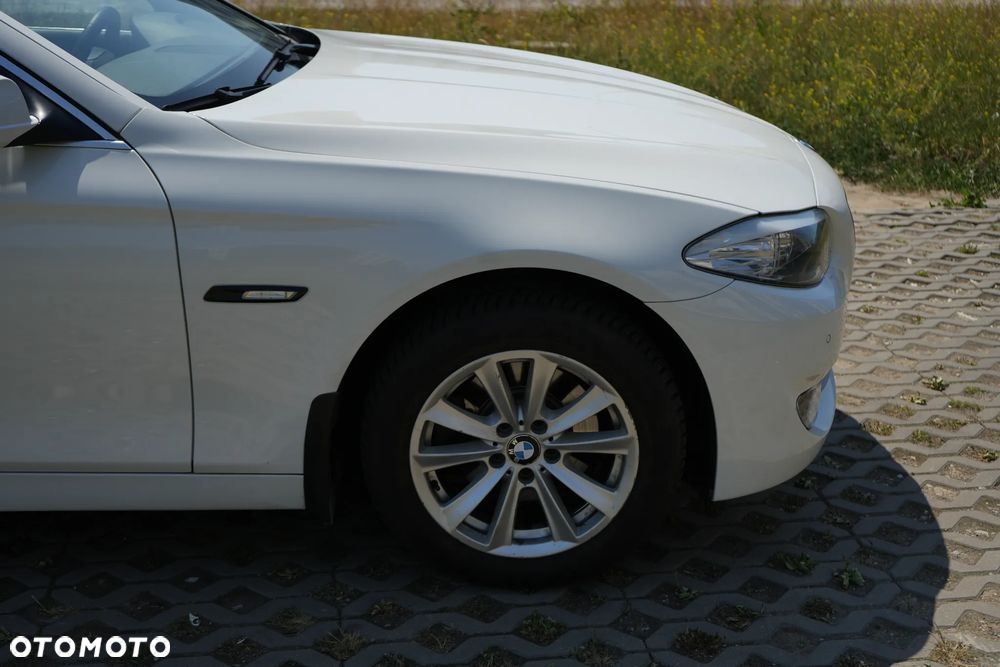 BMW Seria 5 520i - 17