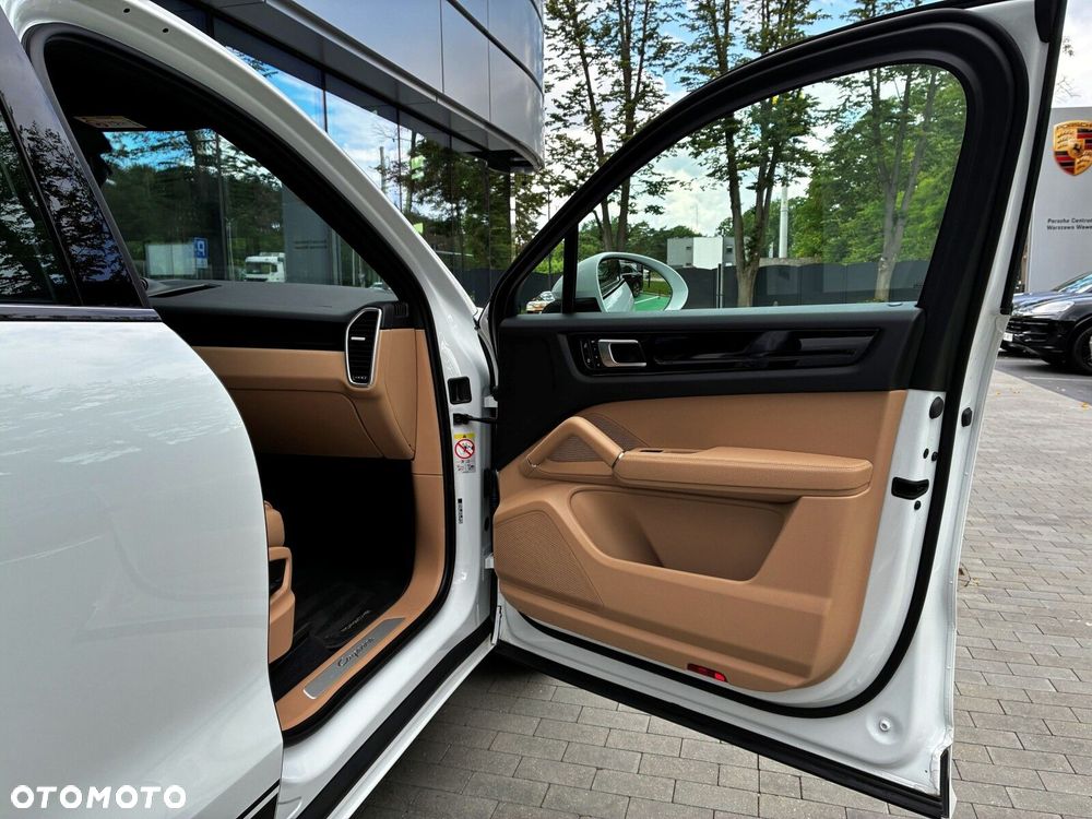Porsche Cayenne - 38