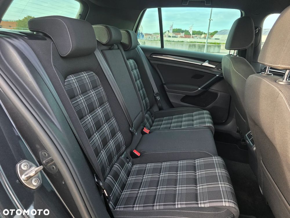 Volkswagen Golf 2.0 TDI BMT GTD - 27