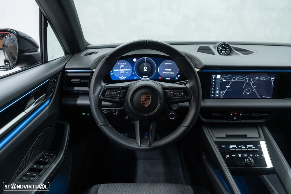 Porsche Macan Electric 4 - 22