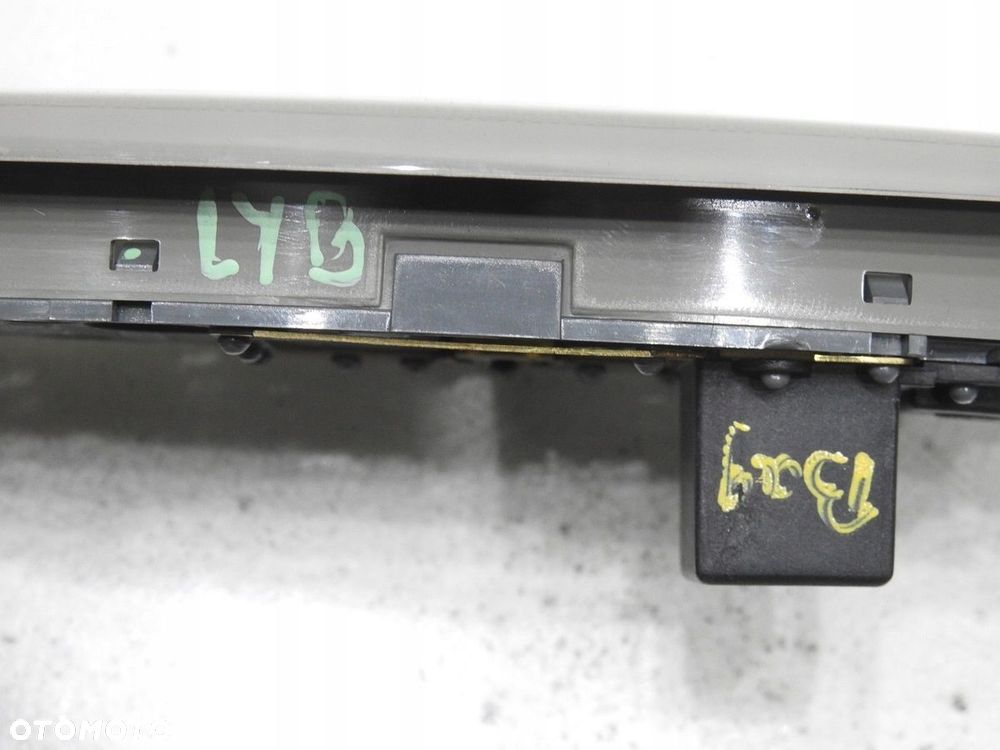 LAMPKA OŚWIETLENIE BAGAŻNIKA LANCIA LYBRA KOMBI - 8