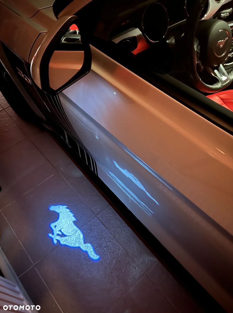 Ford Mustang - 10