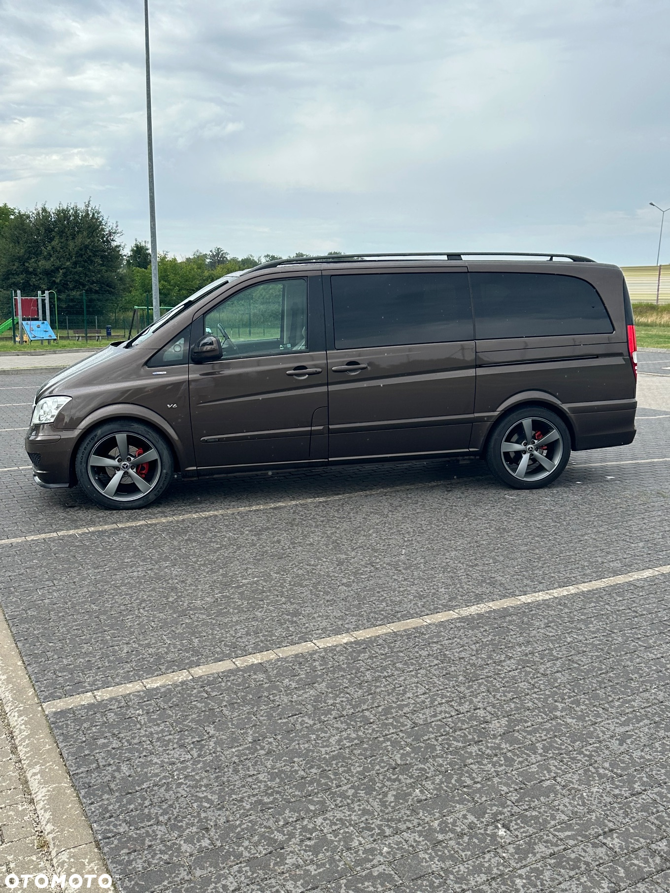 Mercedes-Benz Viano 3.0 CDI Ambiente (d³ugi) - 12