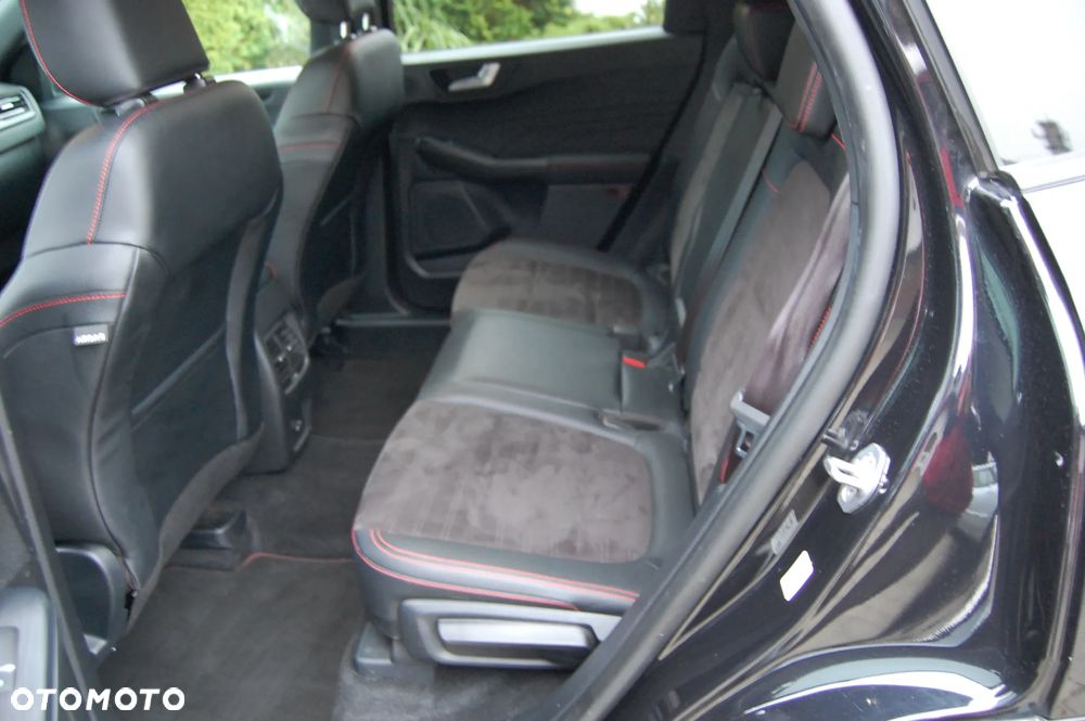 Ford Kuga 2.0 EcoBlue 4x4 ST-LINE X - 23