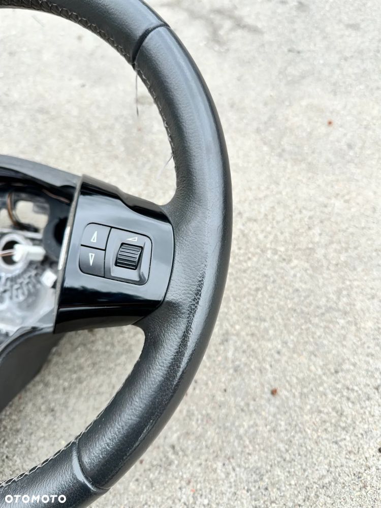 Kierownica Skórzana Ładna oryginalna Opel Corsa D - 9