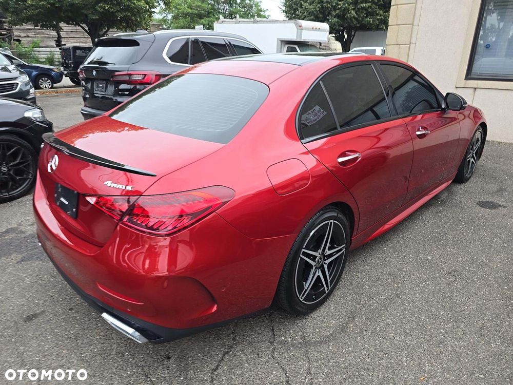Mercedes-Benz Klasa C 300 4Matic 9G-TRONIC AMG Line - 4