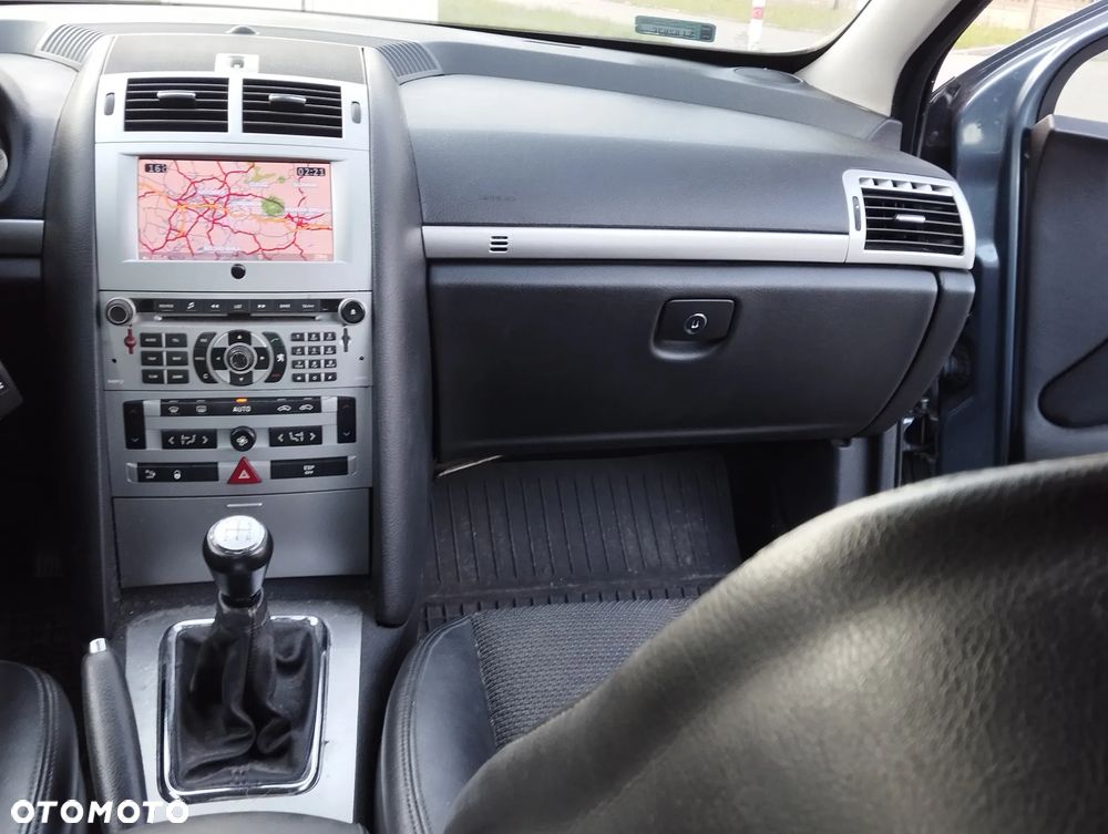 Peugeot 407 2.0 Premium Navtech - 17