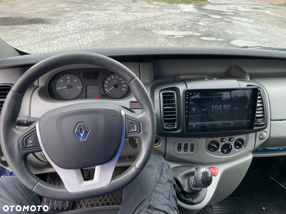 Opel Vivaro - 8