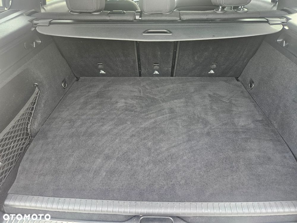 Mercedes-Benz GLC 300 e 4-Matic - 26